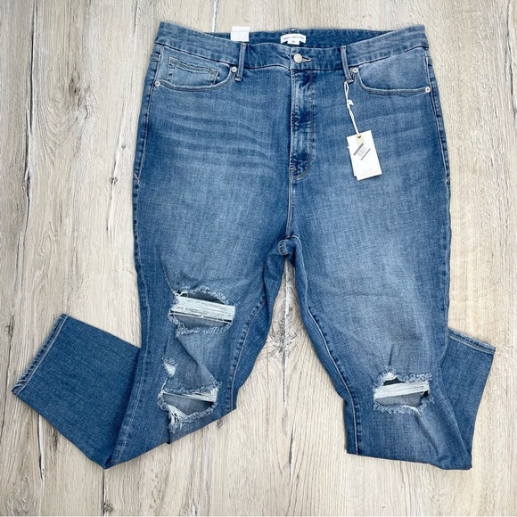 Good American Good Legs Crop Jeans - Picture 3 of 10